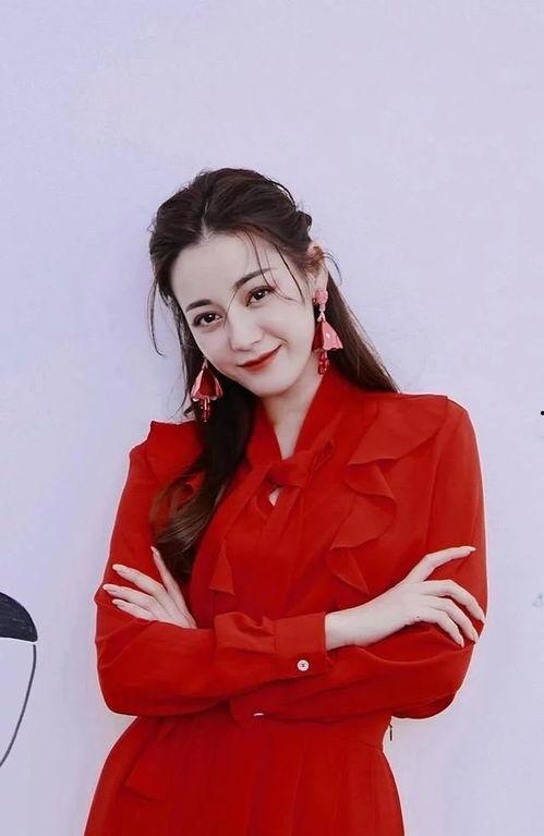 迪丽热巴吃瓜娱乐