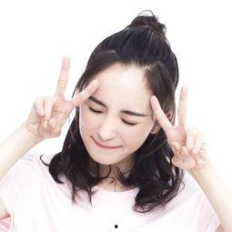 迪丽热巴吃瓜娱乐